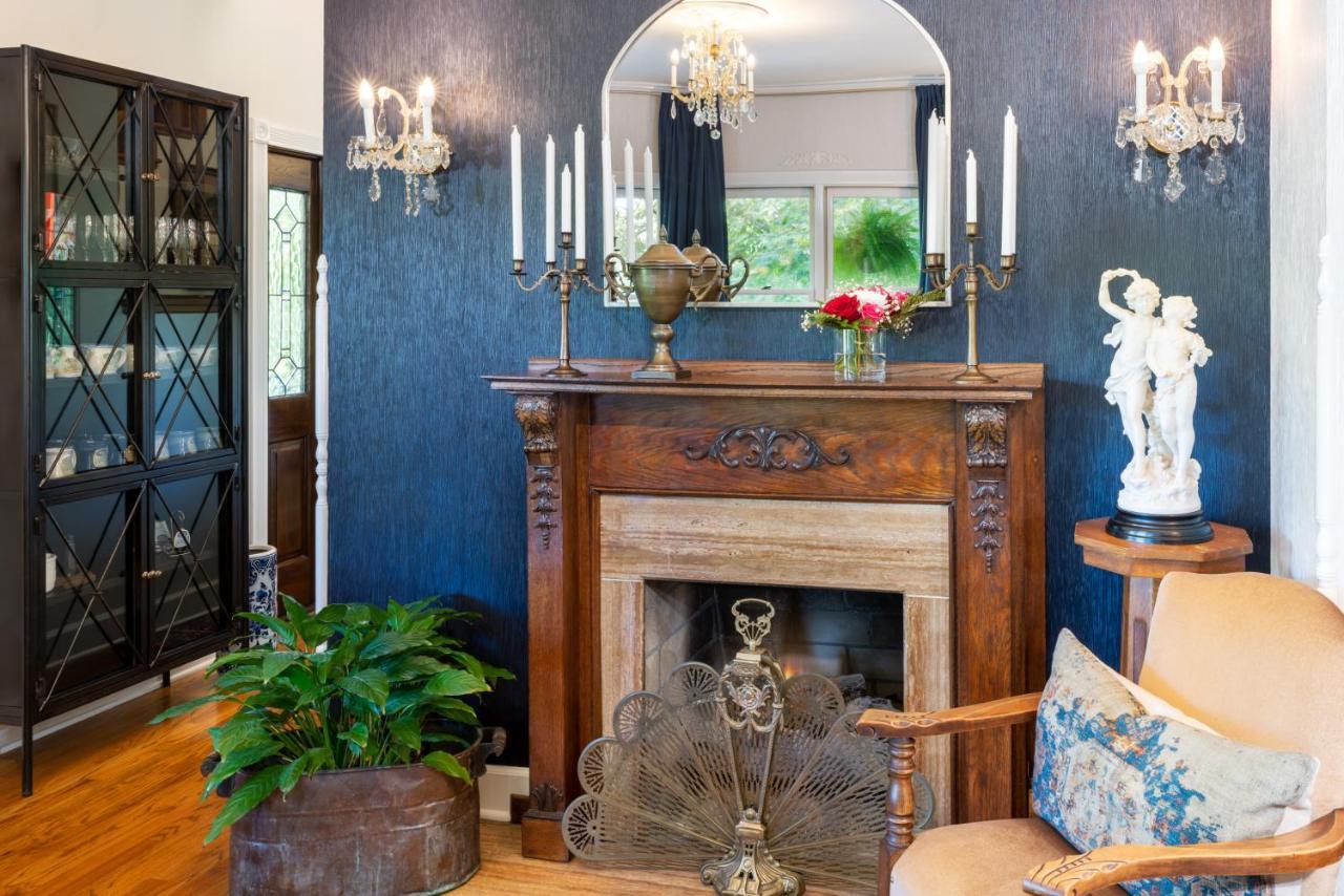 Arsenic And Old Lace Bed & Breakfast Inn Eureka Springs Eksteriør billede